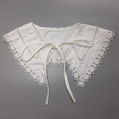 Προσαρμόσιμο στρογγυλό κολάρο από δαντέλα